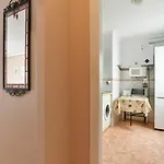 Atico Con 2 Garaje Y Piscina تورّيفيِخا
