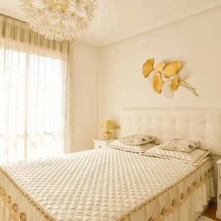 Apartamento Atico Con 2 Garaje Y Piscina *